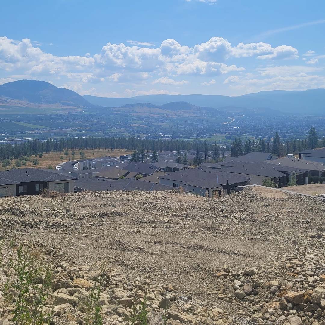 how much does it cost to build a new house in kelowna in 2026