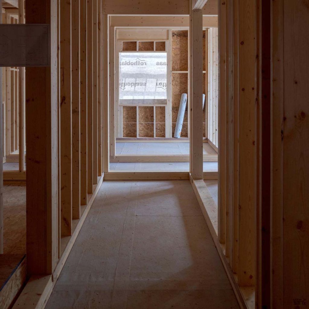 home renovate or build new in kelowna