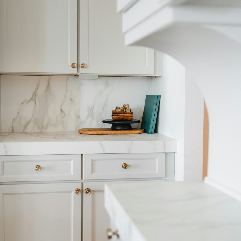 kelowna-kitchen-cabinet-countertop-detail
